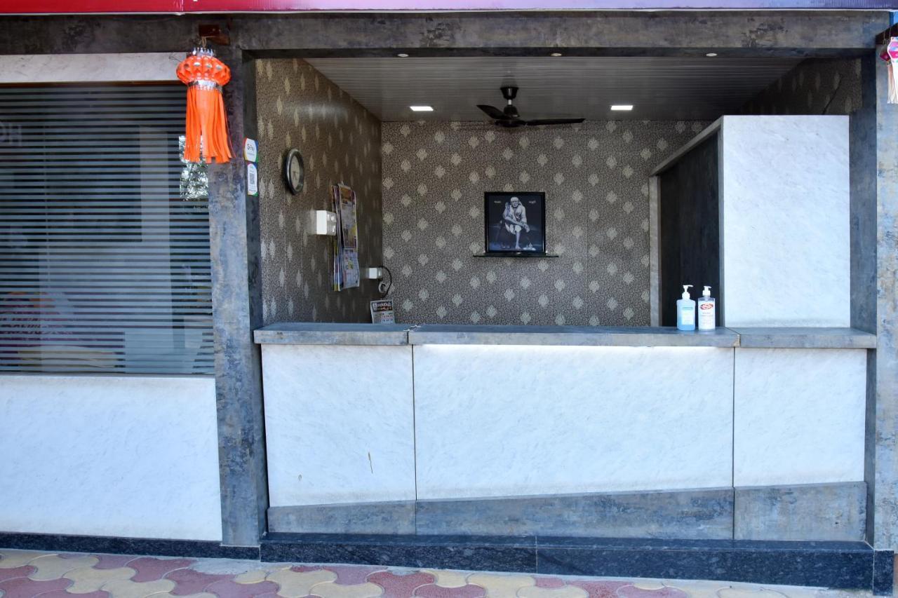 Hotel Temple Sai 쉬르디 외부 사진