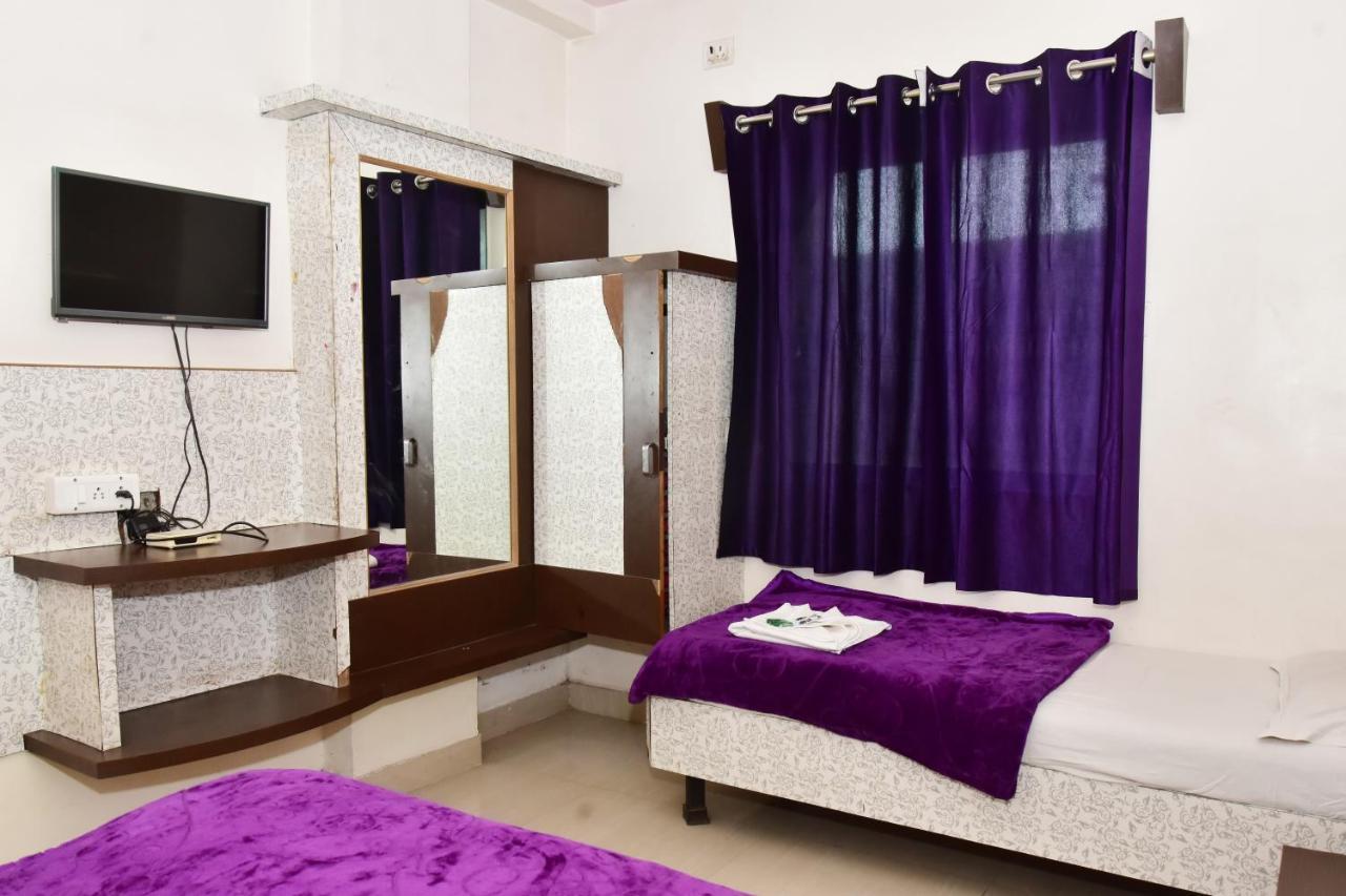 Hotel Temple Sai 쉬르디 외부 사진