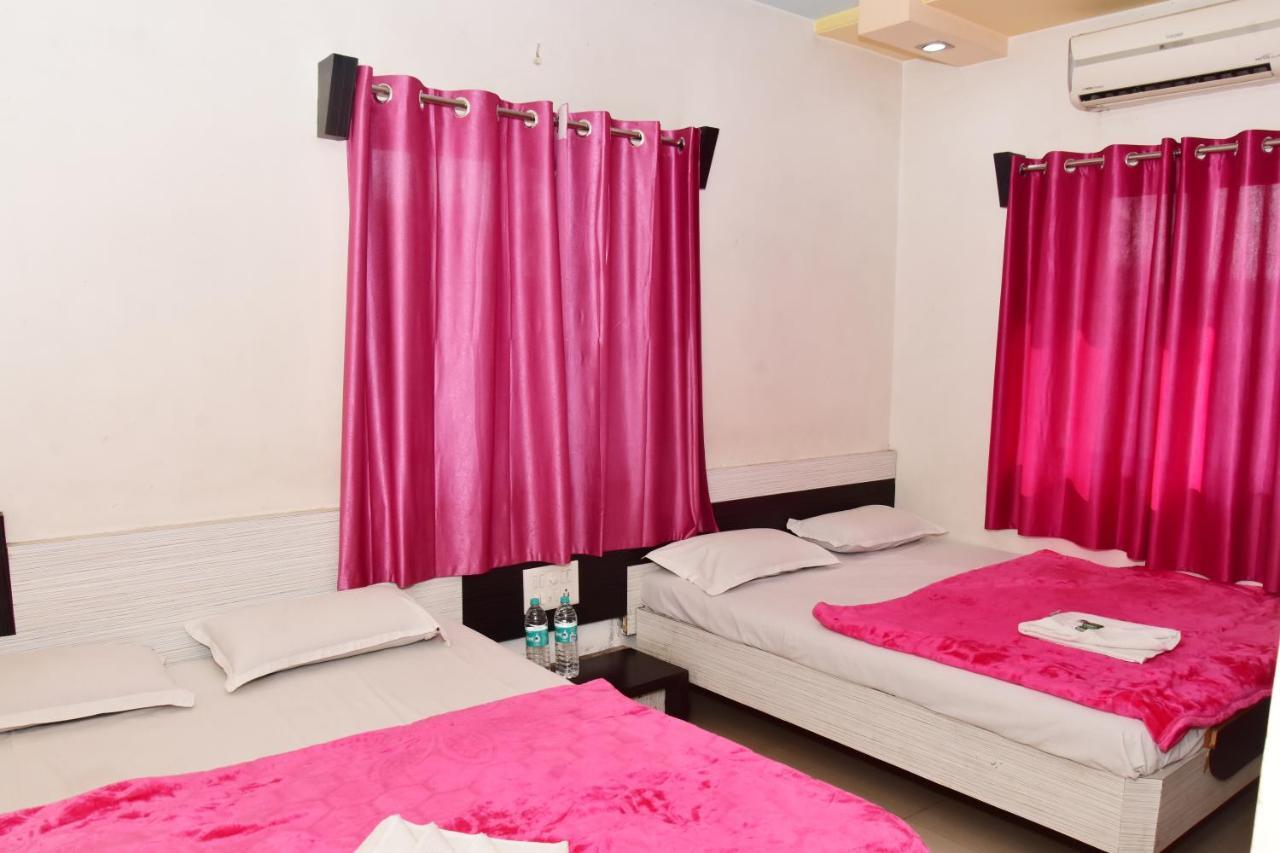 Hotel Temple Sai 쉬르디 외부 사진